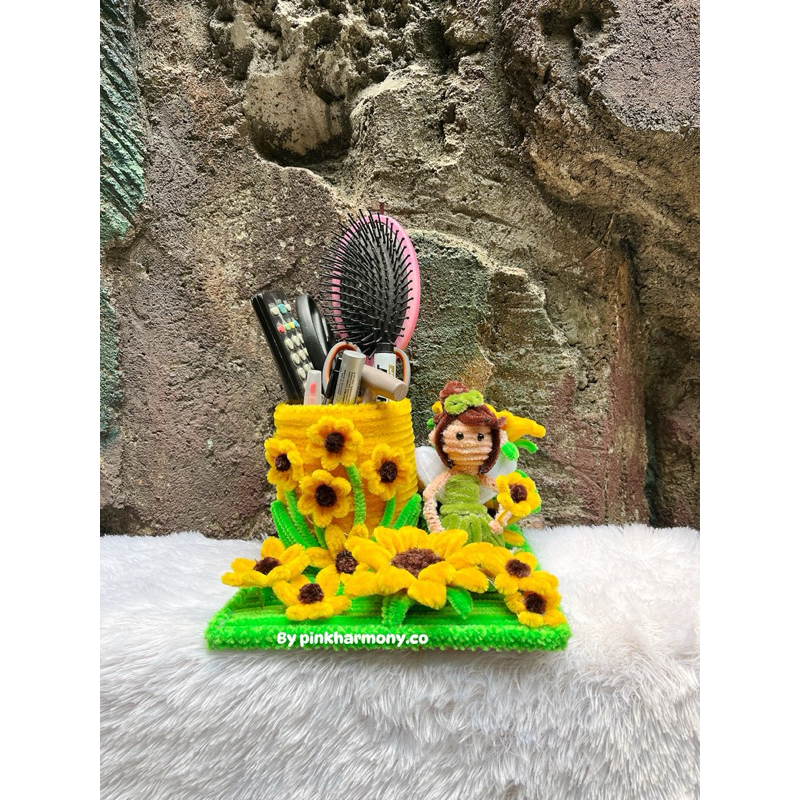 

kotak serba guna penholder boneka tinkerbell temapt pensil/bolpoint kawat bulu diy