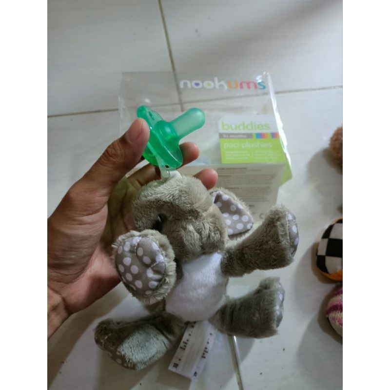 empeng bayi nookums. empeng bayi bonekaa. empeng bayi lucu