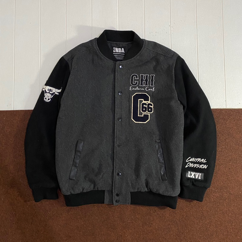 jaket nba size XL varsity chicago bulls