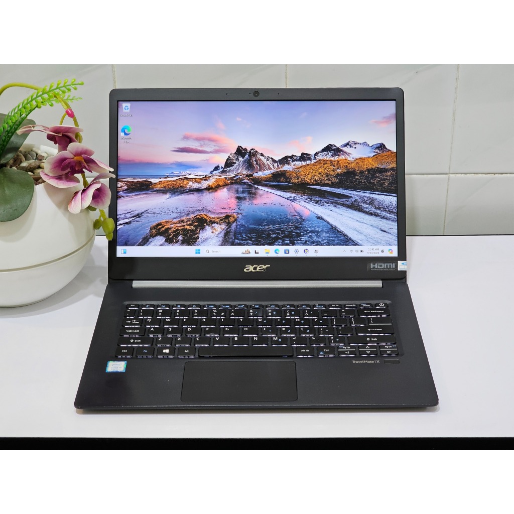 ACER Travelmate X core i5 ram 8 GB SSD 128 Gb Touchscreen Slim Premium bisnis Laptop