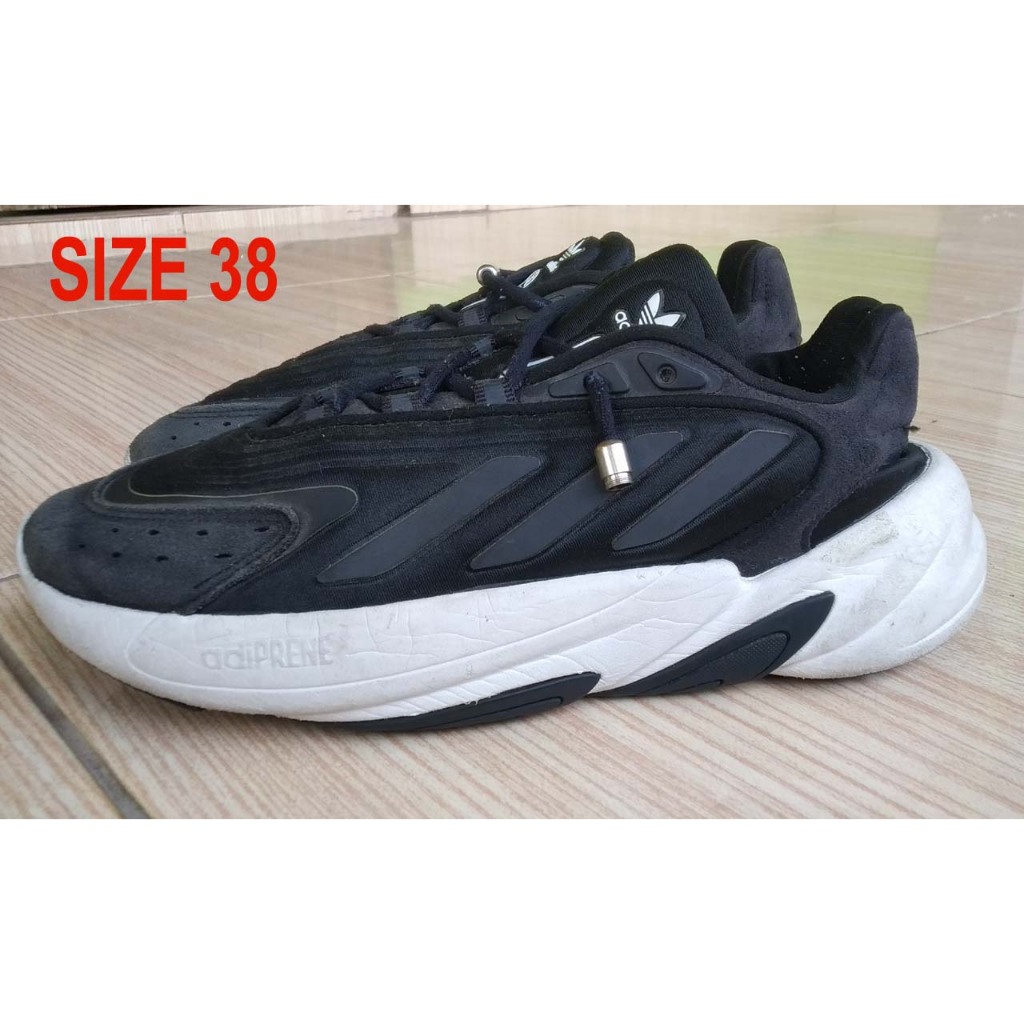 Adidas Ozelia 2nd size 38