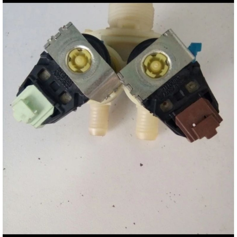 water inlet mesin cuci Electrolux