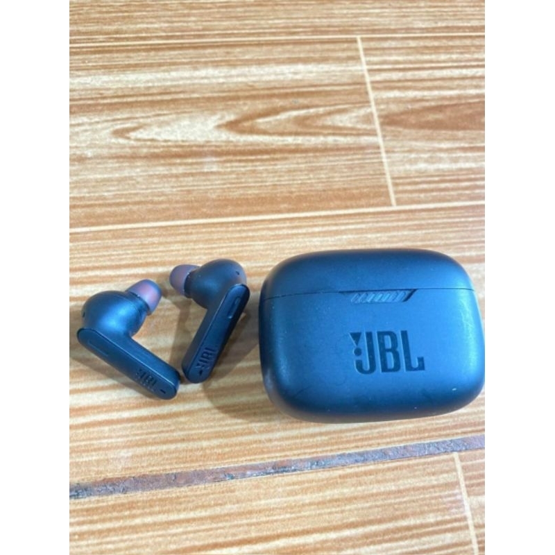 JBL Tune 230NC TWS Earbuds In-ear, Active Noise Cancelling, Bluetooth 5.2, Baterai Hingga 40 Jam, IPX4, Hitam/Biru/Putih/Cokelat