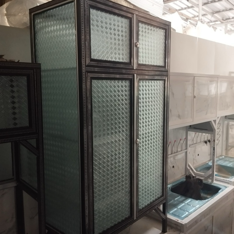 Rak piring 2 pintu By : Mebel Hakim