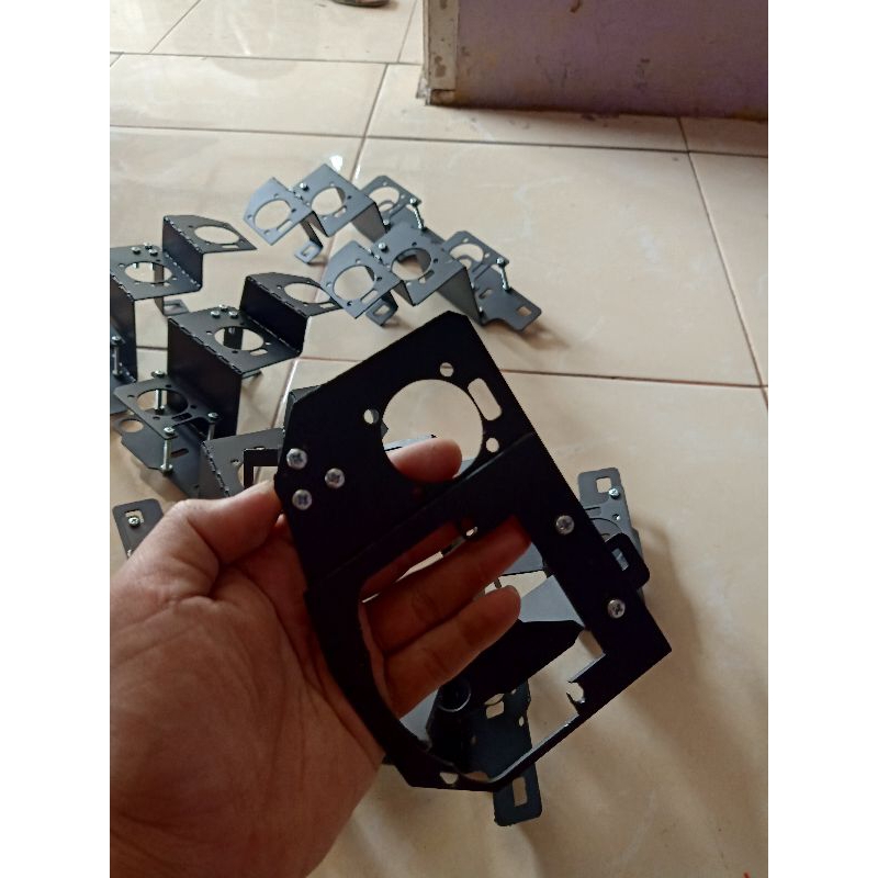 breket biled 2,5 inc calya Sigra facelift