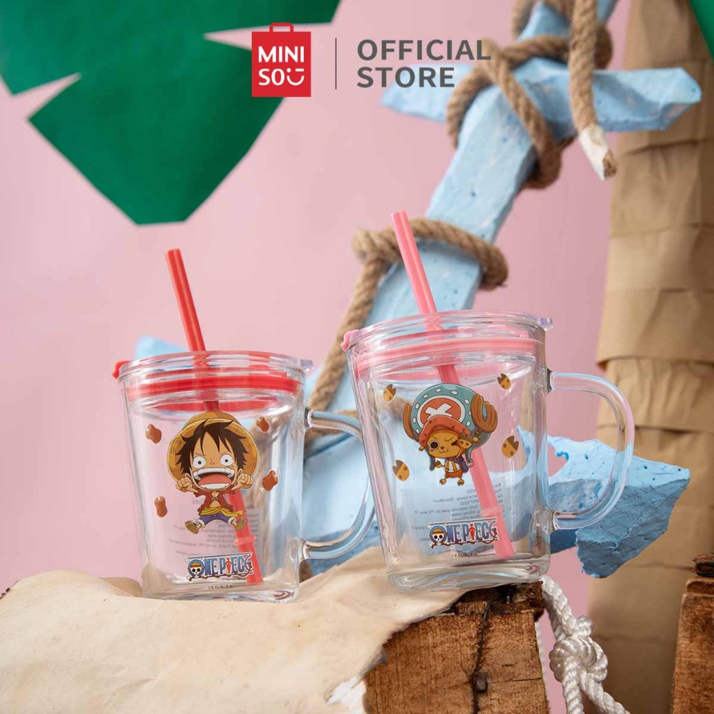 Miniso x One Piece Collection Cangkir Botol Kaca Dengan Sedotan Gelas Minum Meja Kaca Dengan Tutup 4