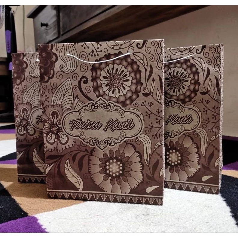 

1 pcs paperbag batik sovenir pernikahan tali besar ukuran sedang 21x17x6