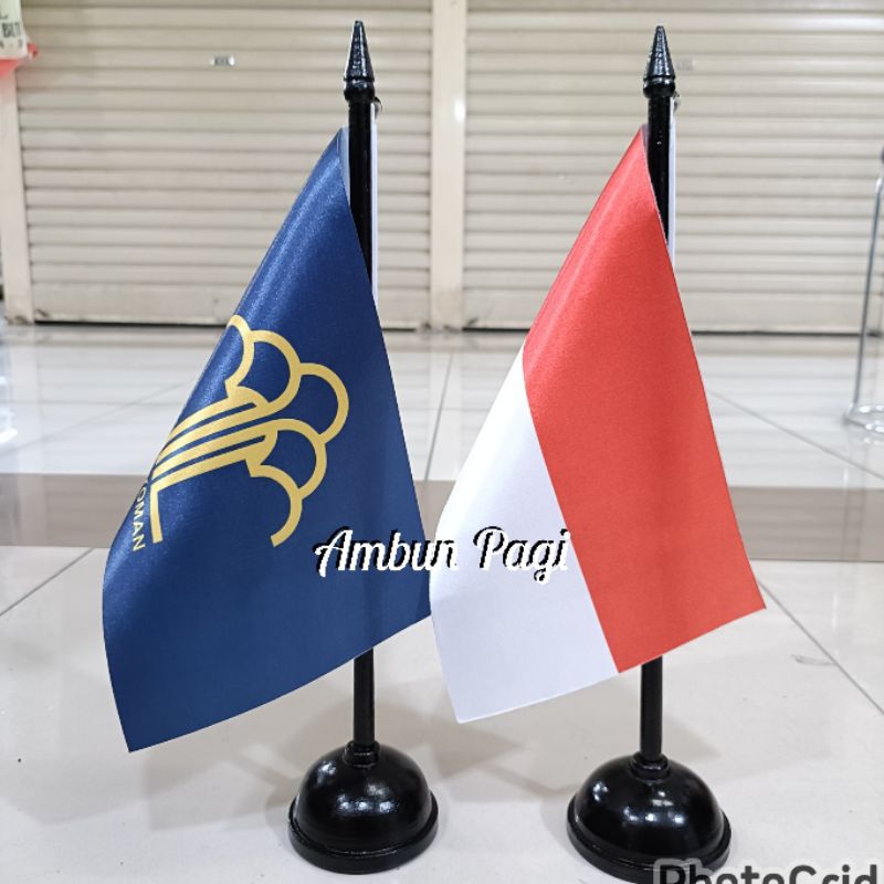 

best seller bendera merah putih+bendera logo Pengayoman+tiang kayu meja