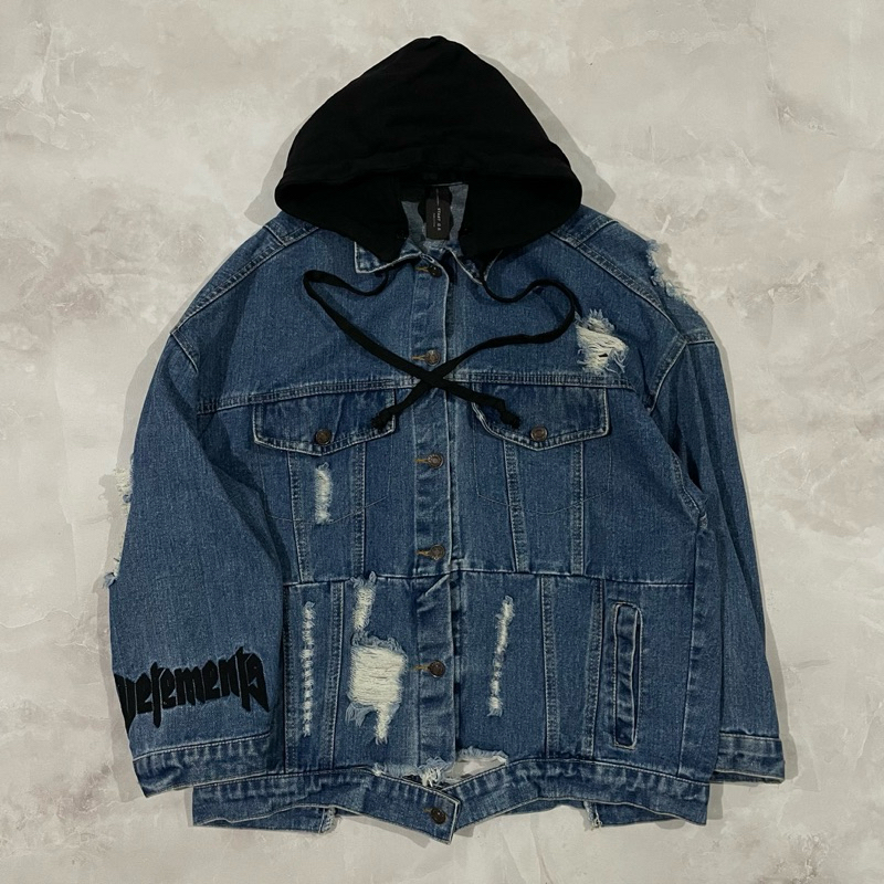 Fashion “VETEMENTS” RIPPED DENIM JACKET WITH HOODIE
