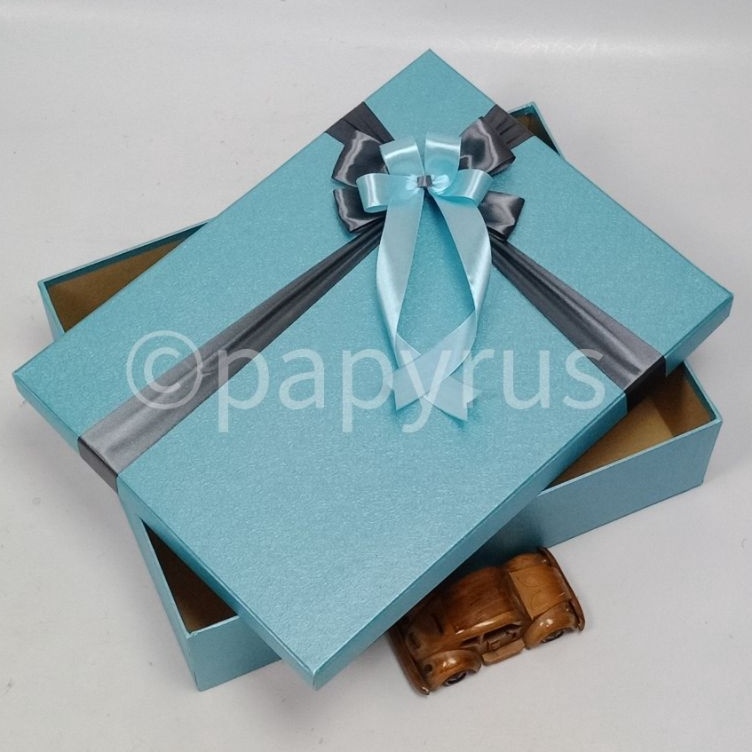 

PAPYRUS 3x4 Tinggi 1cm Kotak Kado Gift Box Hadiah
