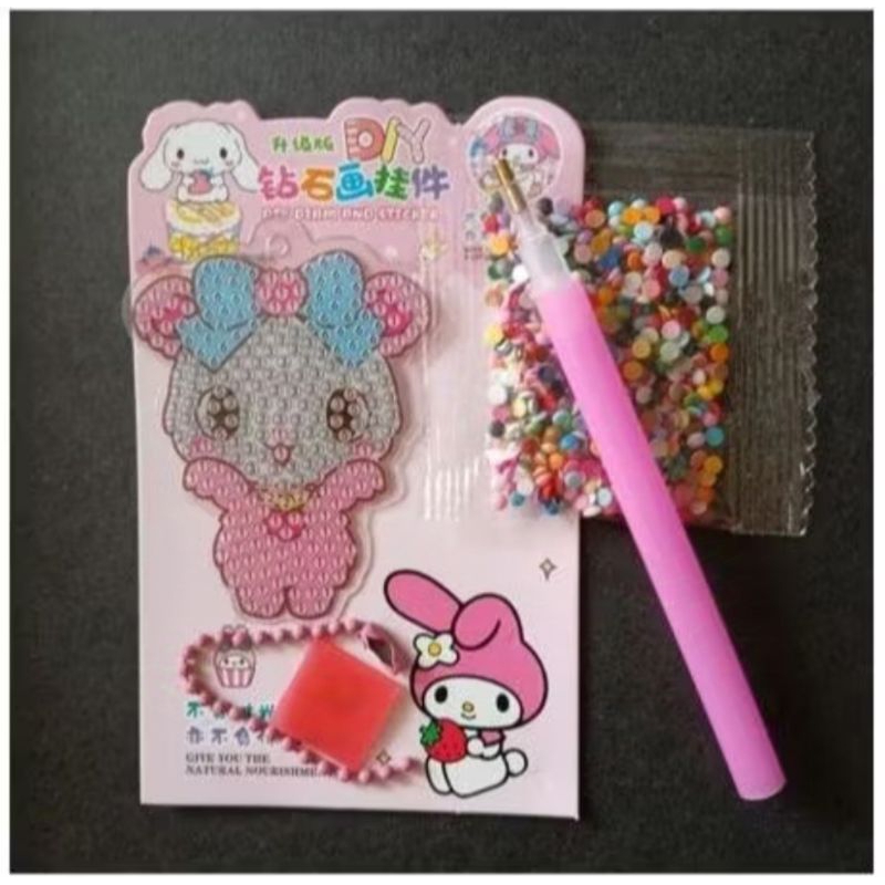

DIY Diamond Painting Sanrio Stiker Tempel Manik Kuromi / Gantungan Sticker Diamond