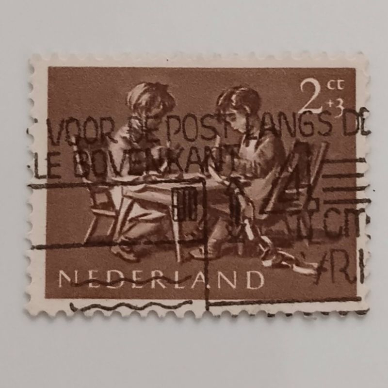 

(AA) Perangko Belanda 1954 Children Stamps 1954 - Children making a Paper Chain 2 + 3 cent Used