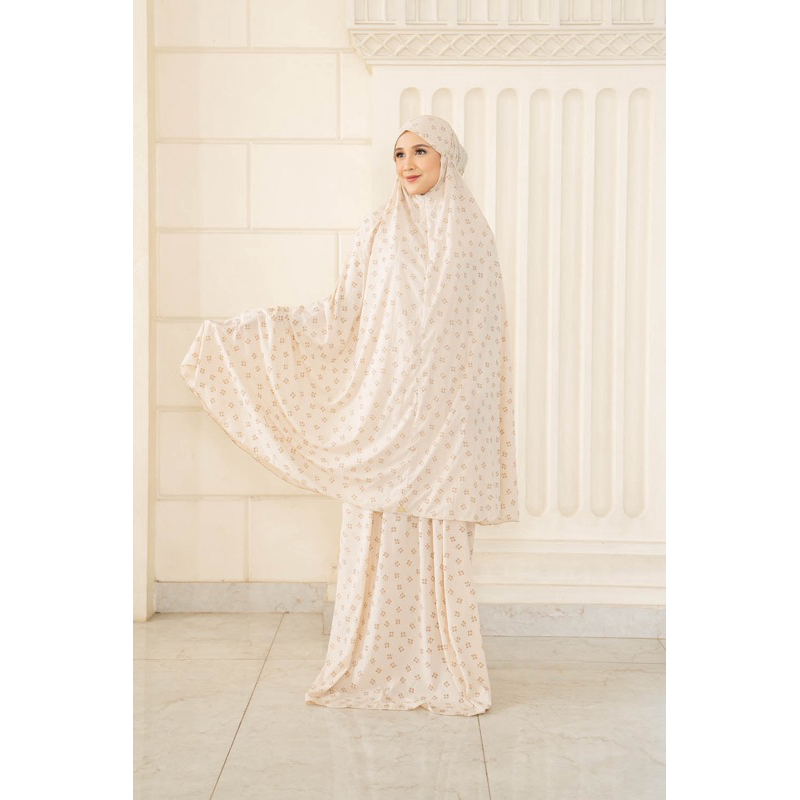 Arindha Prayer Set WearingKlamby Klamby wk Store