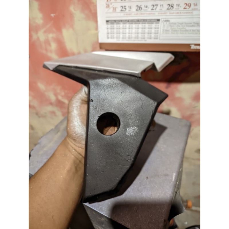 cover Step belakang supra x125 fi sblh kiri