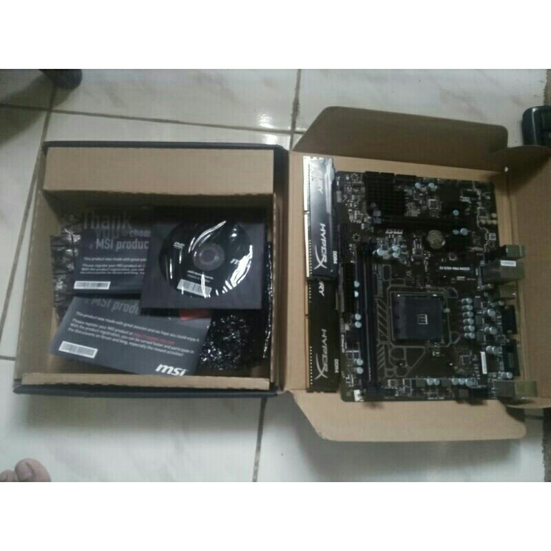 mobo a320m + ram8gb ddr4 tanpa proc