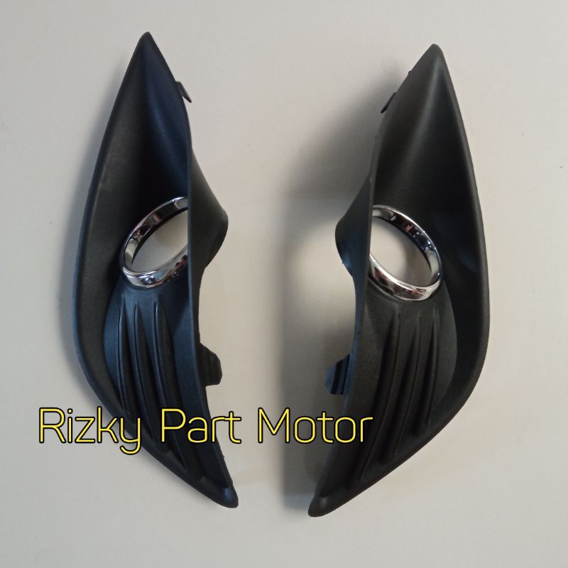 Cover Foglamp Sebelah Kiri Ford Focus Mk2