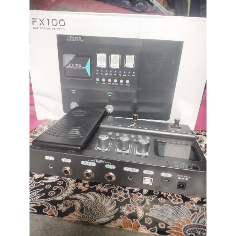 Efek Gitar Flamma FX100