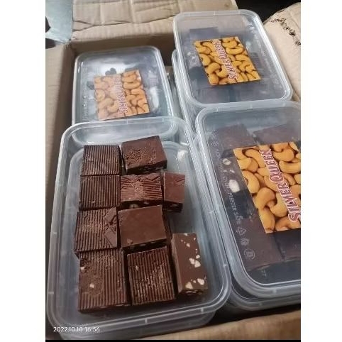 

coklat batangan silverqueen