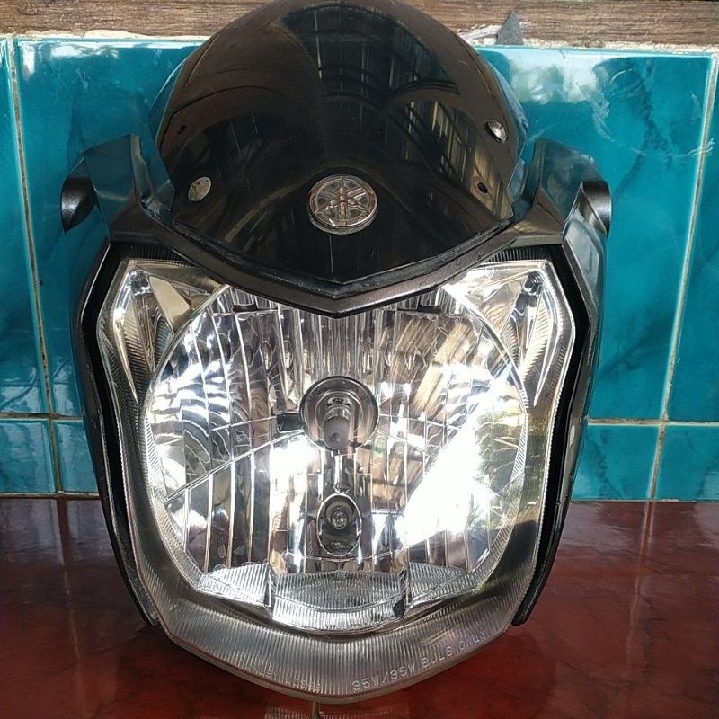 1 set batok + leflektor depan vixion NEW  hitam nvl original