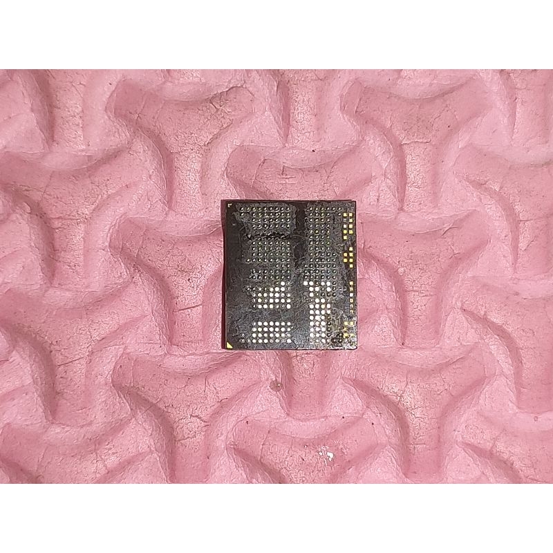 IC EMMC / EMCP KM3V6001CM 6/128 NOT CLEAN