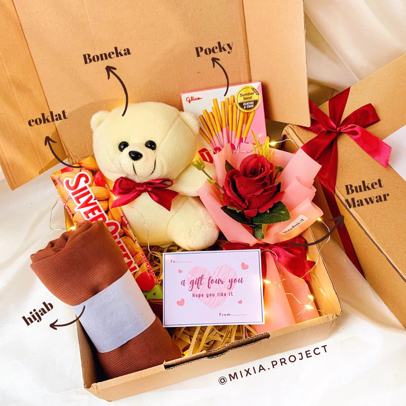 

Hampers boneka bingkisan cokelat buket mini jilbab | Hampers untuk bestie sahabat