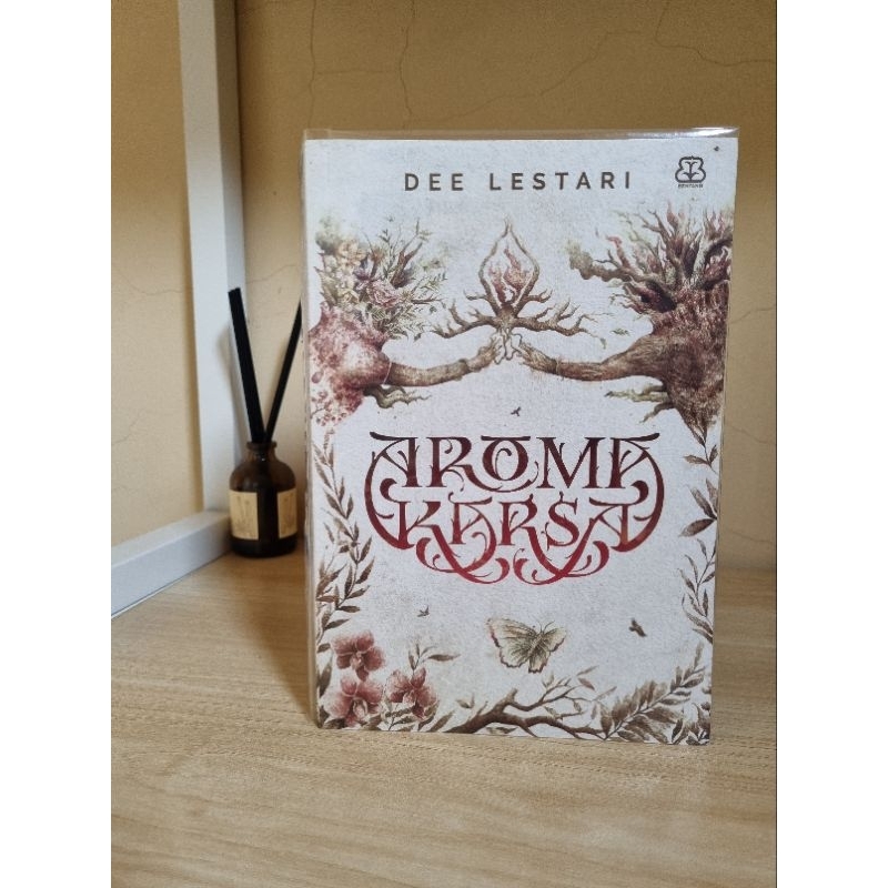 Preloved Aroma Karsa by Dee Lestari dengan TTD - Bentang Pustaka