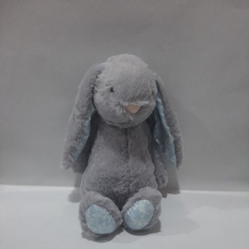 boneka kelinci lucu bahan halus /boneka boneka