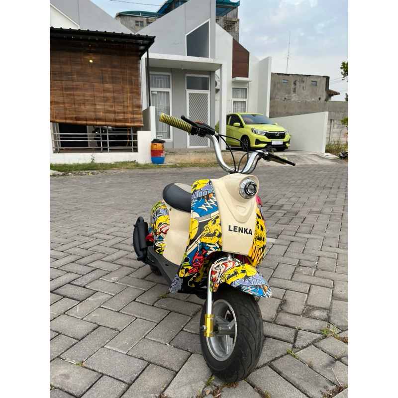 LENKA MINI SCOOPY