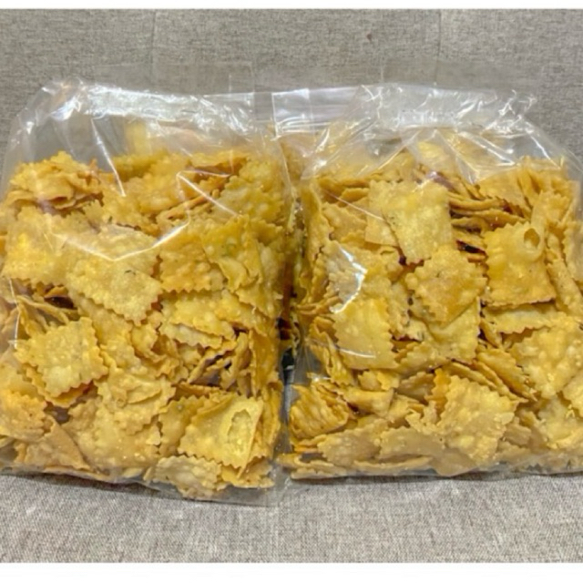

Keripik Bawang Gurih Kemasan 500gr Kaya Rasa Gurih dan Renyah
