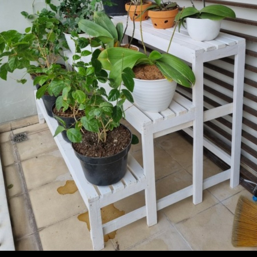 rak tanaman minimalis 3 tingkat tangga - natural kayu