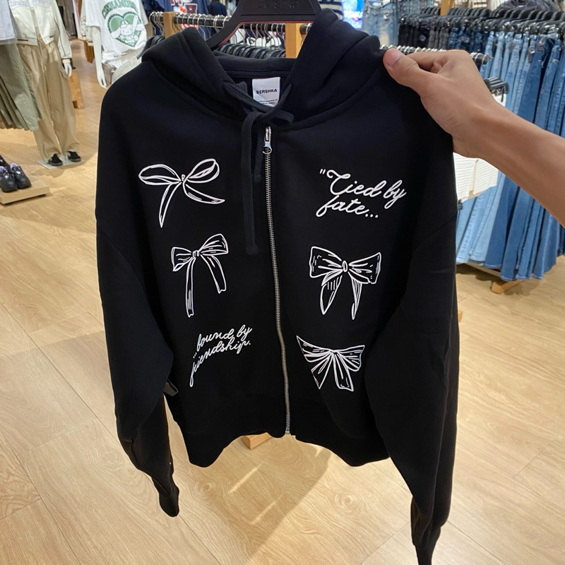 Jastip. Hoodie Zipper Bershka (Women)