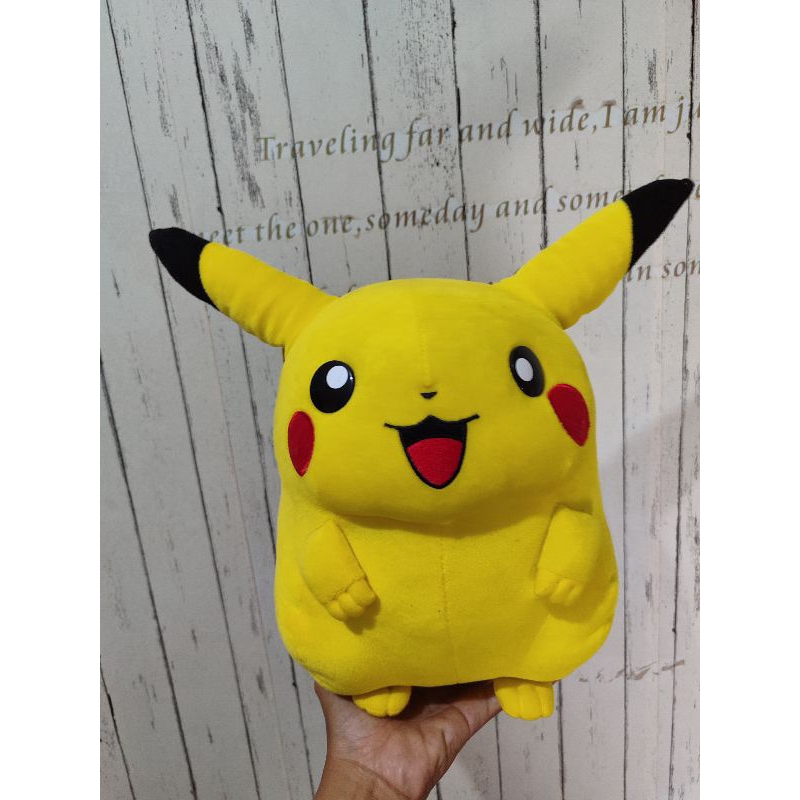 boneka Pikachu vintage original Nintendo brand pudar UK jumbo