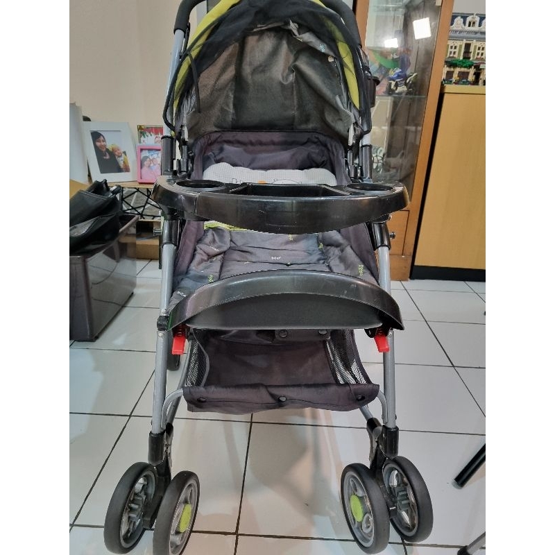 Stoller Bayi Kereta Dorong Lipat