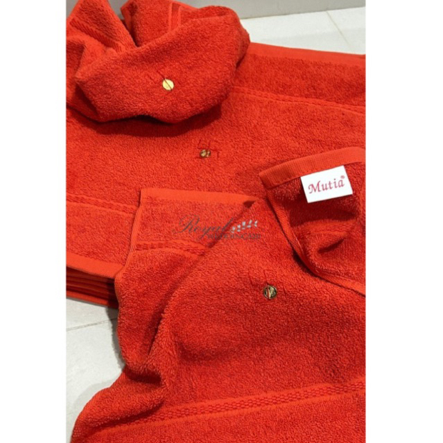 HANDUK MERAH WEDDING/SANGJIT 30x30 MUTIA YANCI/YUANCI/YENCI