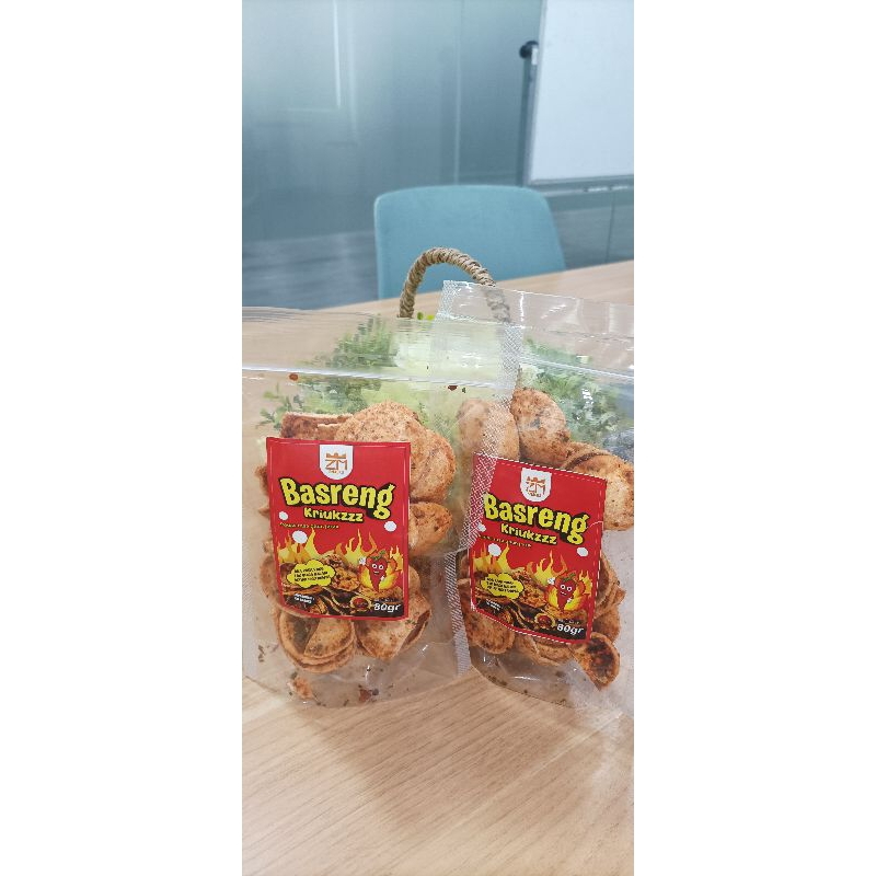 

basreng (bakso goreng) pedas