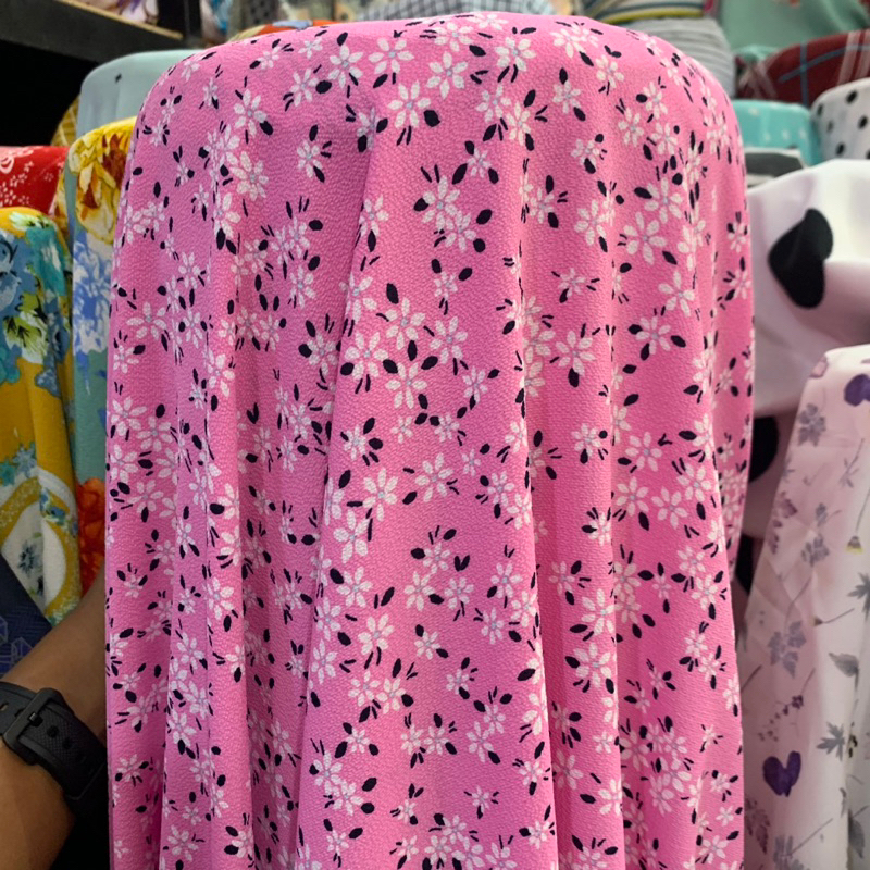 kain buble crepe motif - kain crepe motif bunga kecil - kain crepe import - kain dress crepe buble -