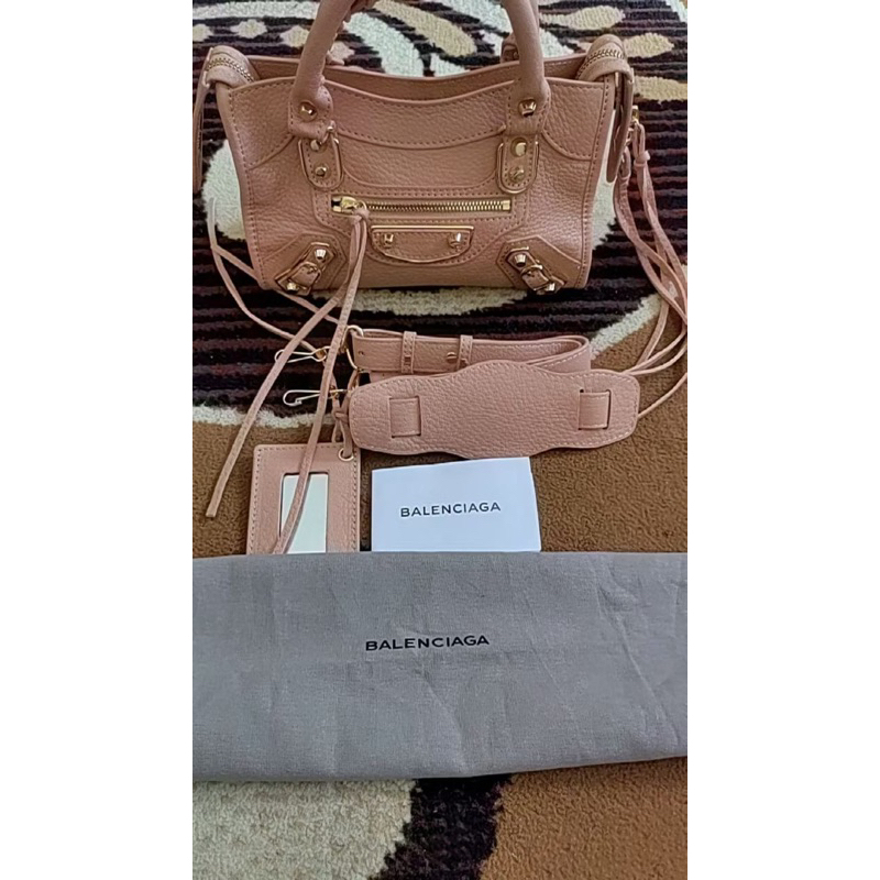 Preloved Tas Balenciaga warna pink KW/MIRROR