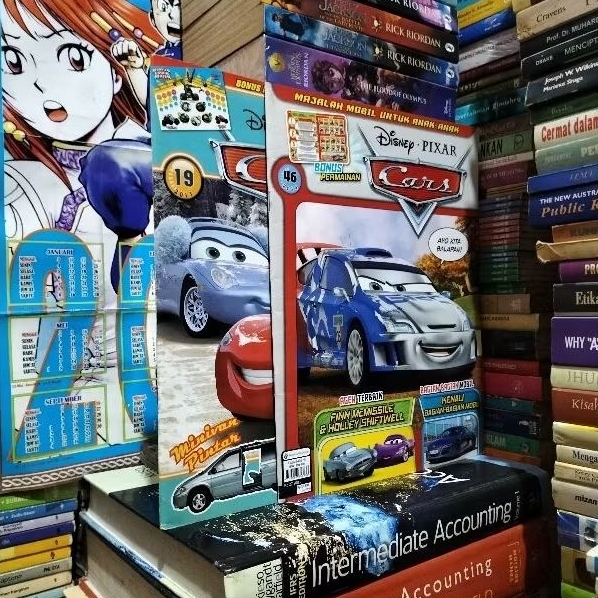 SEPAKET 2 MAJALAH DISNEY PIXAR CARS