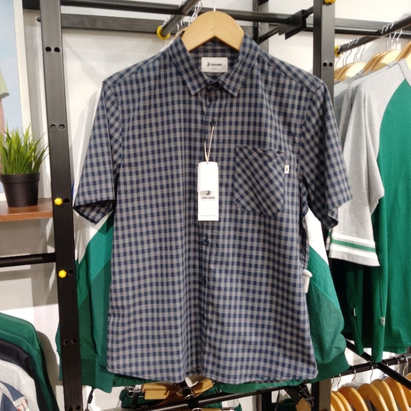 3Second Kemeja Flannel Pendek Pria 030924 Original