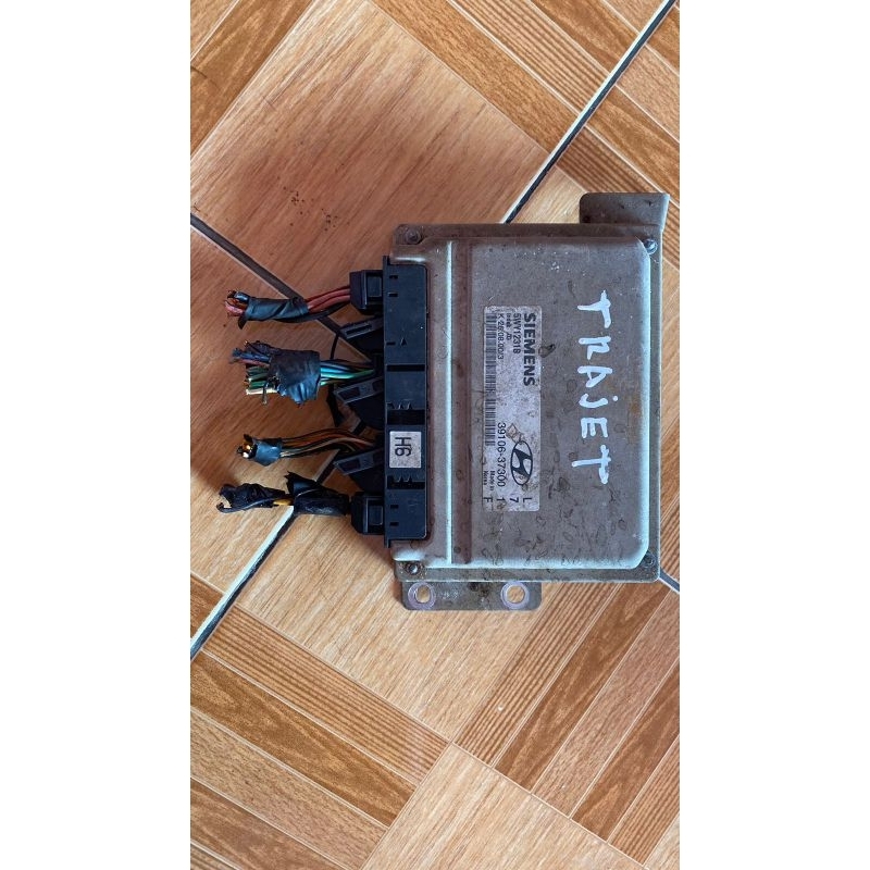 ECU Hyundai Trajet V6