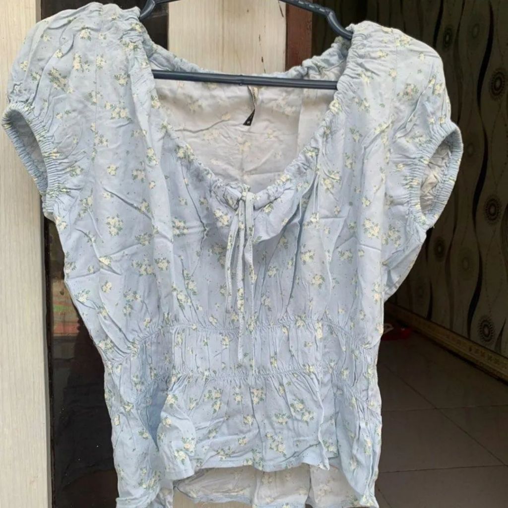 Croptop colorbox preloved bekas