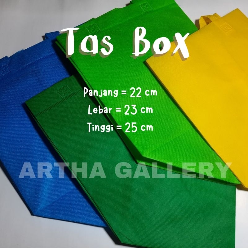 

TAS BOX 22X22 CM TINGGI 25 CM / TAS HAJATAN / TAS SPUNBOND / TAS RAMAH LINGKUNGAN / TAS BELANJA