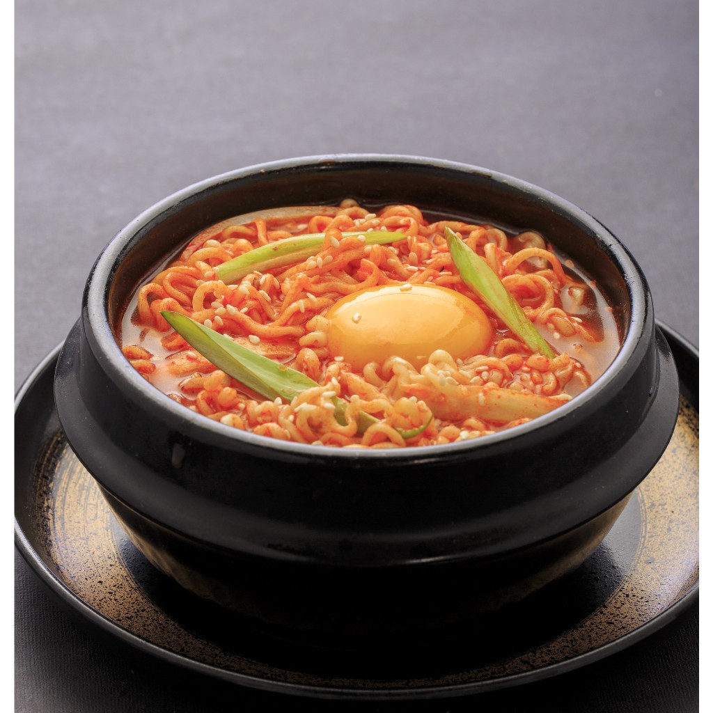 

SAMWON HOT RAMYUN FRESHLY MADE - KOREAN SPICY NOODLE MIE RAMEN PEDAS KHAS KOREA