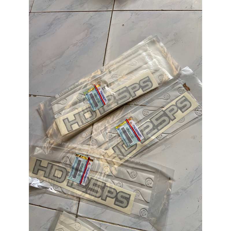 STIKER HD125ps MITSUBHSI CANTER ORIGINAL