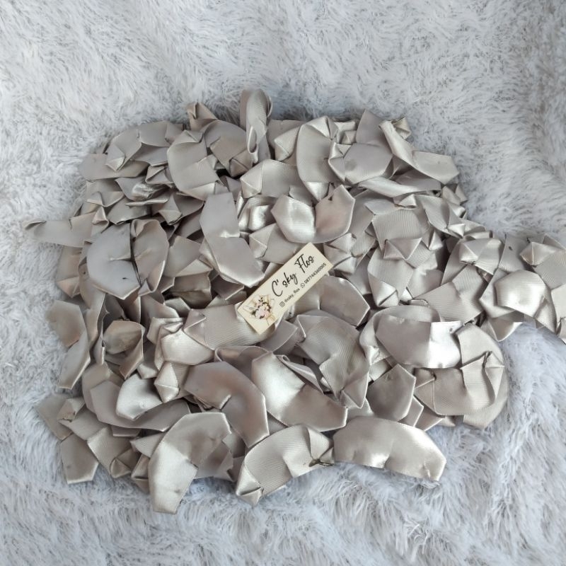 

KEPOPAK BUNGA MAWAR PITA SATIN isi 50pcs TERMURAH!!
