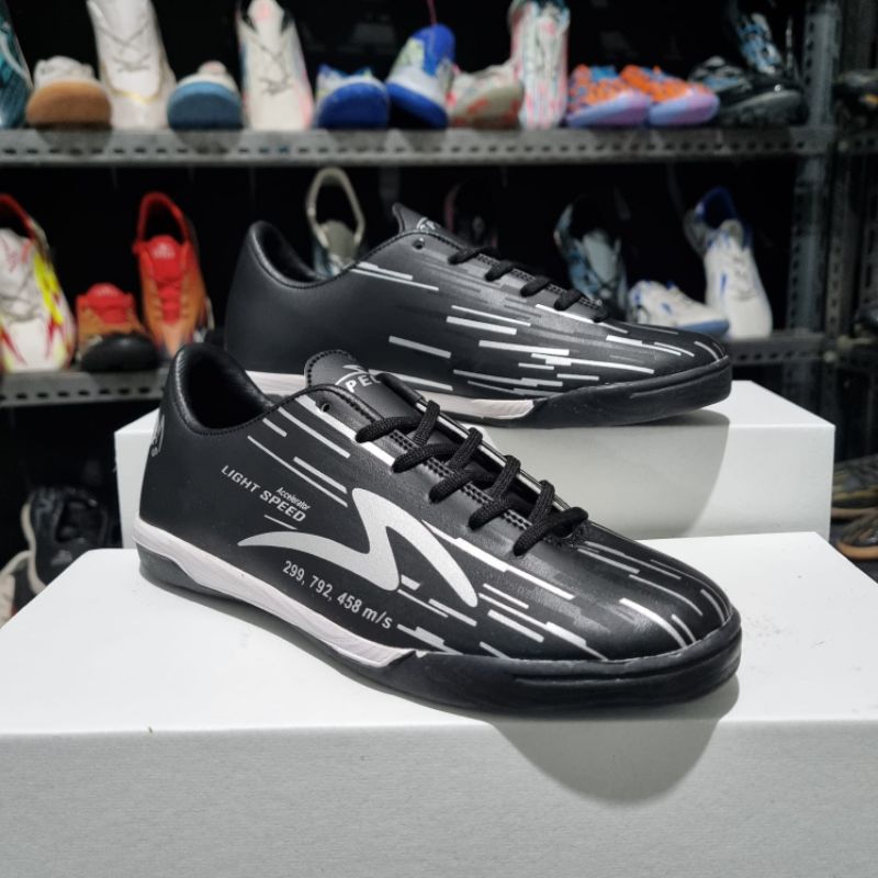 SEPATU FUTSAL SPECS LIGHTSPEED REBORN DEWASA PUTIH MERAH BIRU GOLD HITAM