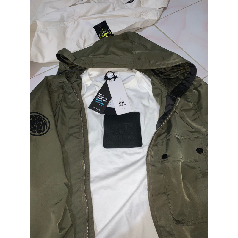 Tshirt CP company Bnwt 100% original