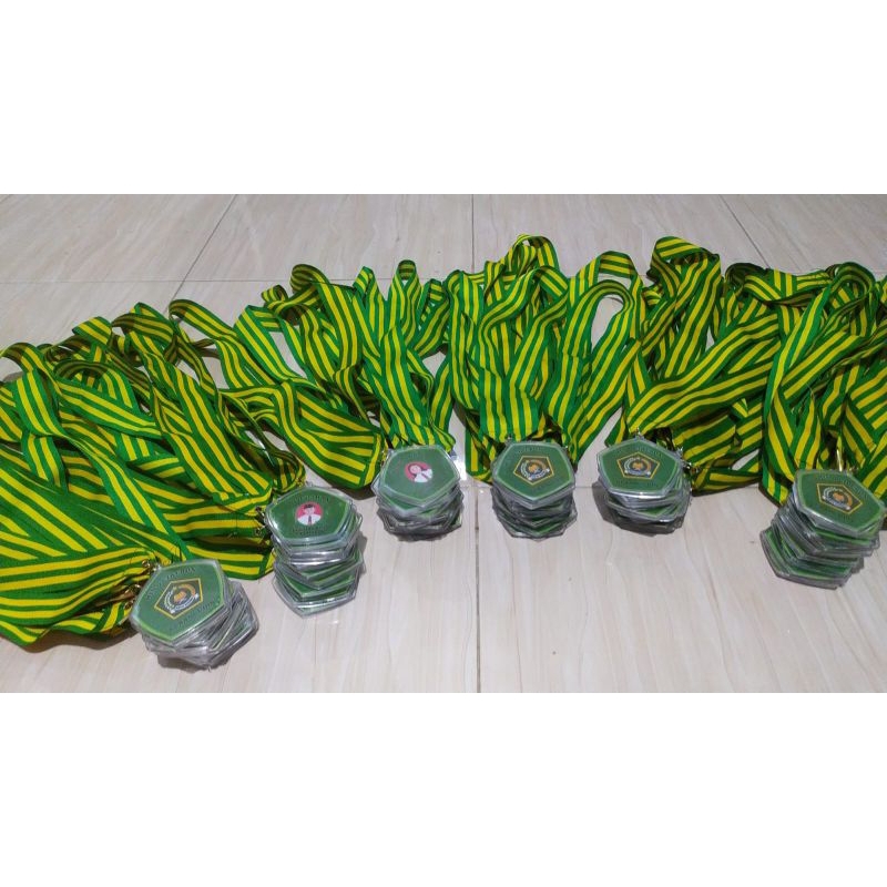 medali akrilik insert paper