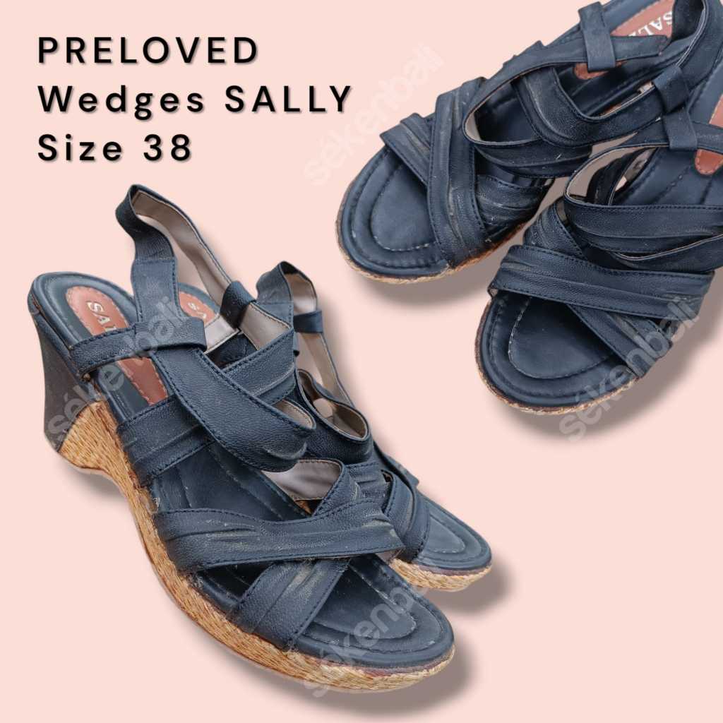 Preloved Sandal Wedges Wanita Sally size 38 - Wedges Hitam - Sandal Wanita - Wedges Bekas Murah