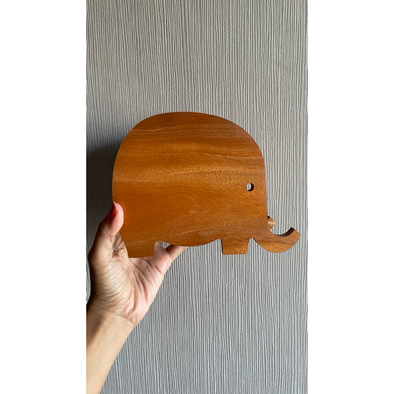 

PRELOVED GAJAH STATIONERY BOX TEMPAT PENSIL TEMPAT HP KAYU